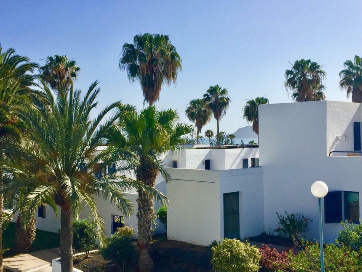 Los Barqueros Corralejo Beach front - Town centre Exterior foto
